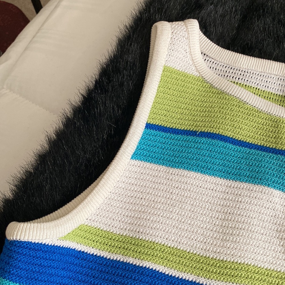 Two pieces set by ST John, multi striped, long sleeves sweater, with a shell. - Picture 2 of 11